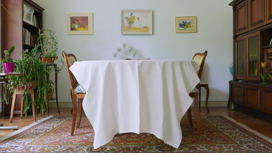 Travelling chairs in the living room stop motion